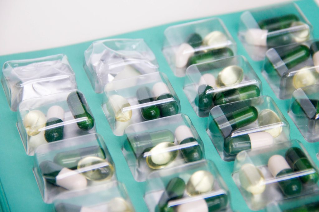 Utrzymywanie śladu leków w procesie dostarczania: Zaawansowane technologie i innowacyjne rozwiązania.